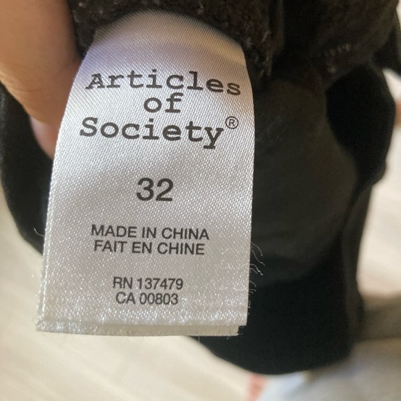 Articles of society womens distressed black stretch jeans size 32 - Picture 4 of 5